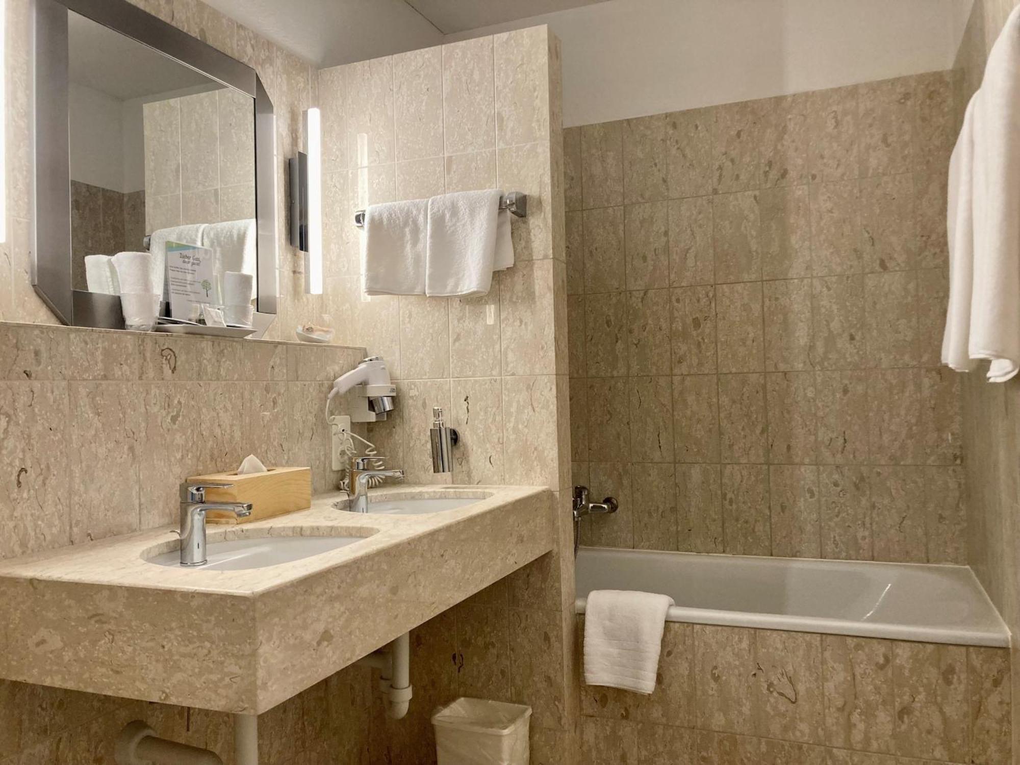 Hotel Roessli 3*
